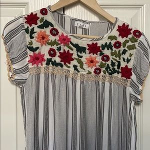 THML embroidered flowy blouse. Size XS